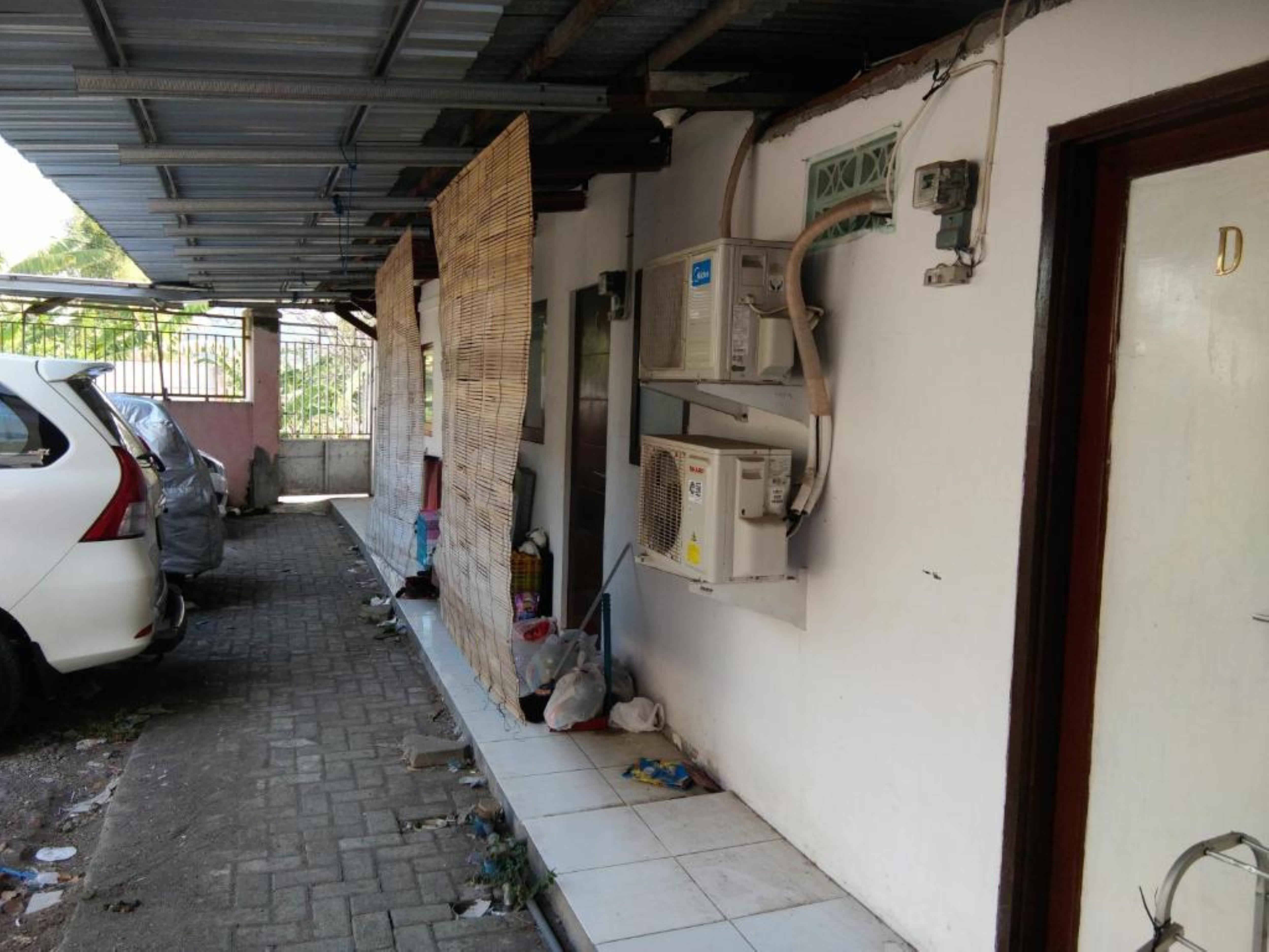 Hotel Kost 48 Surabaya Exterior foto