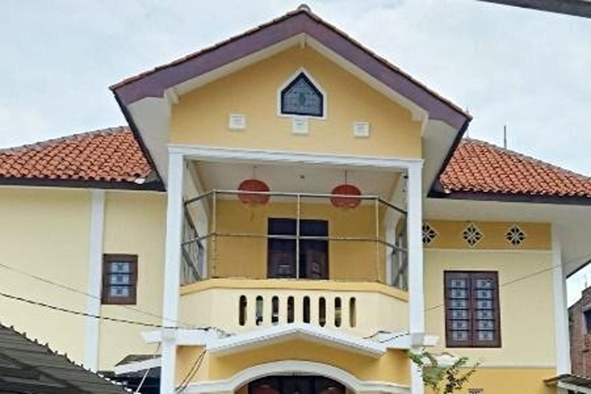 Hotel Kost 48 Surabaya Exterior foto