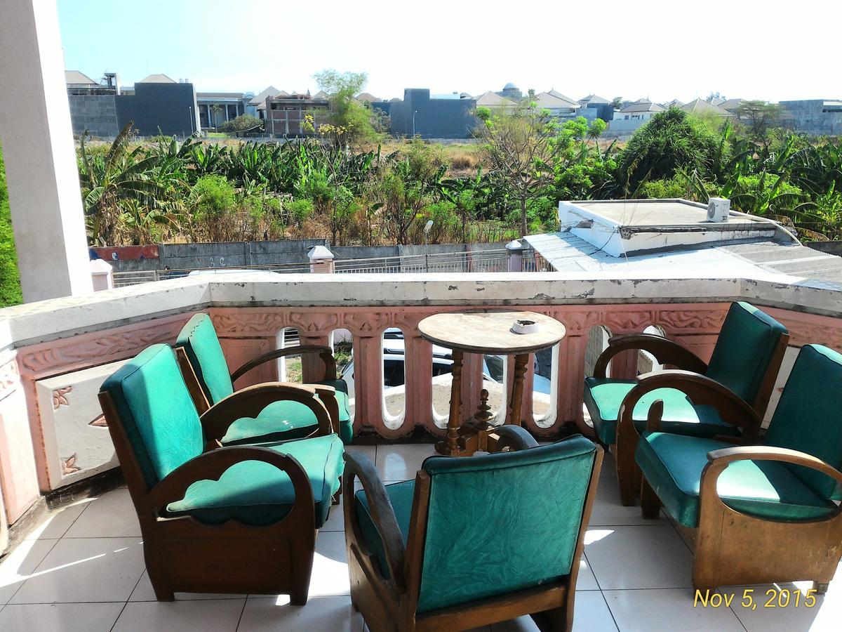 Hotel Kost 48 Surabaya Exterior foto