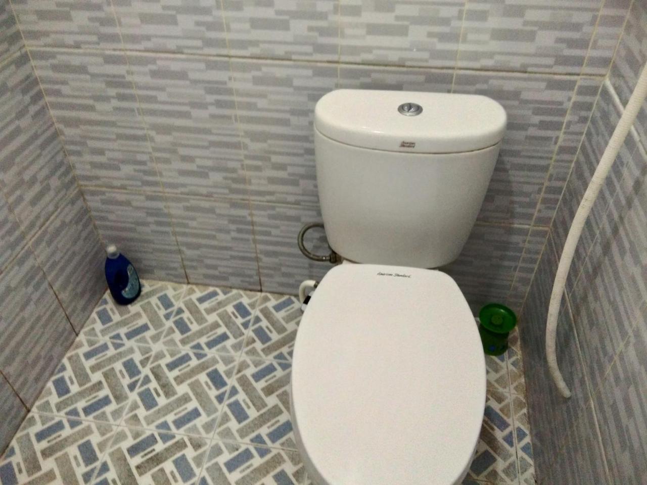 Hotel Kost 48 Surabaya Exterior foto